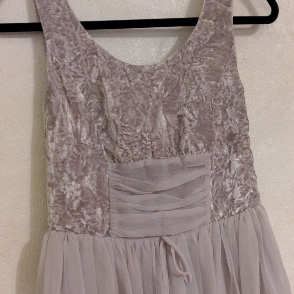 Short velvet and chiffon dress